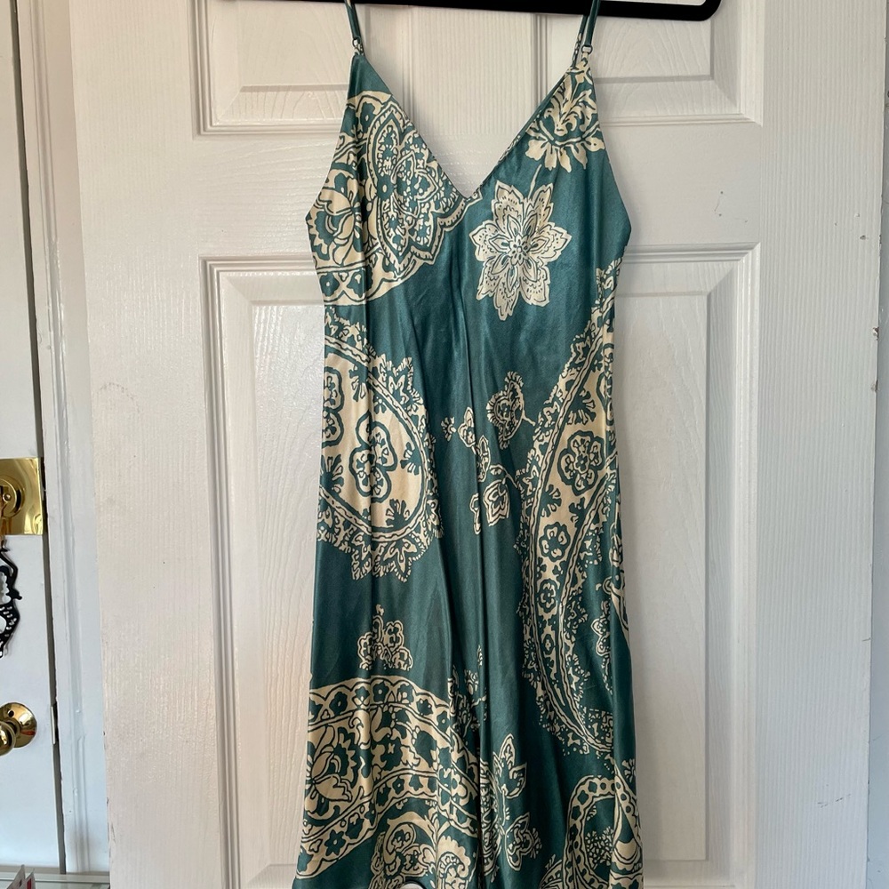 Zara size small silky teal/cream design dress